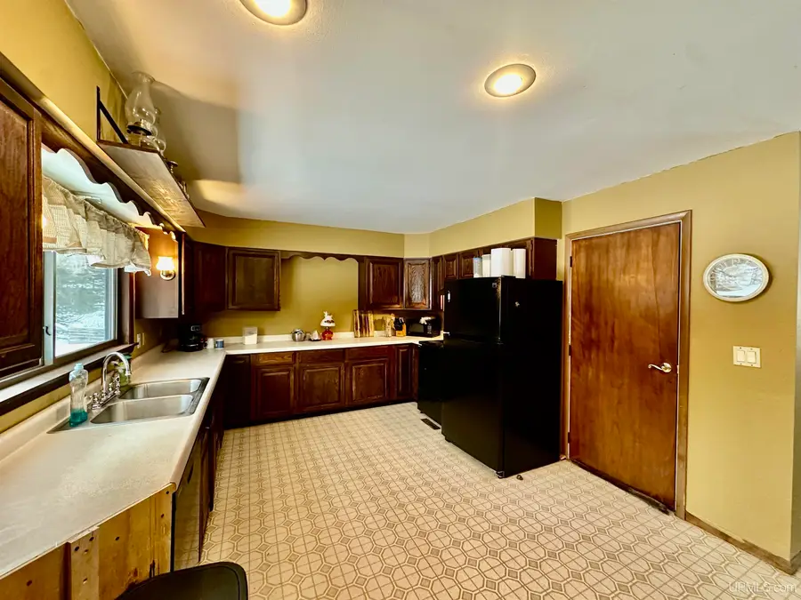 337 W Adams, Gwinn, MI 49841 - Image #3