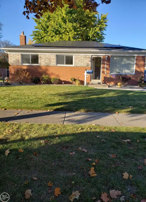 35692 Hees, Livonia, MI 48150