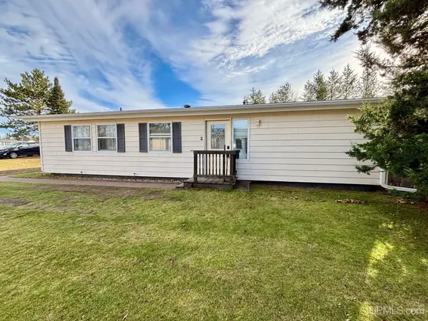 116 Constellation, Gwinn, MI 49841