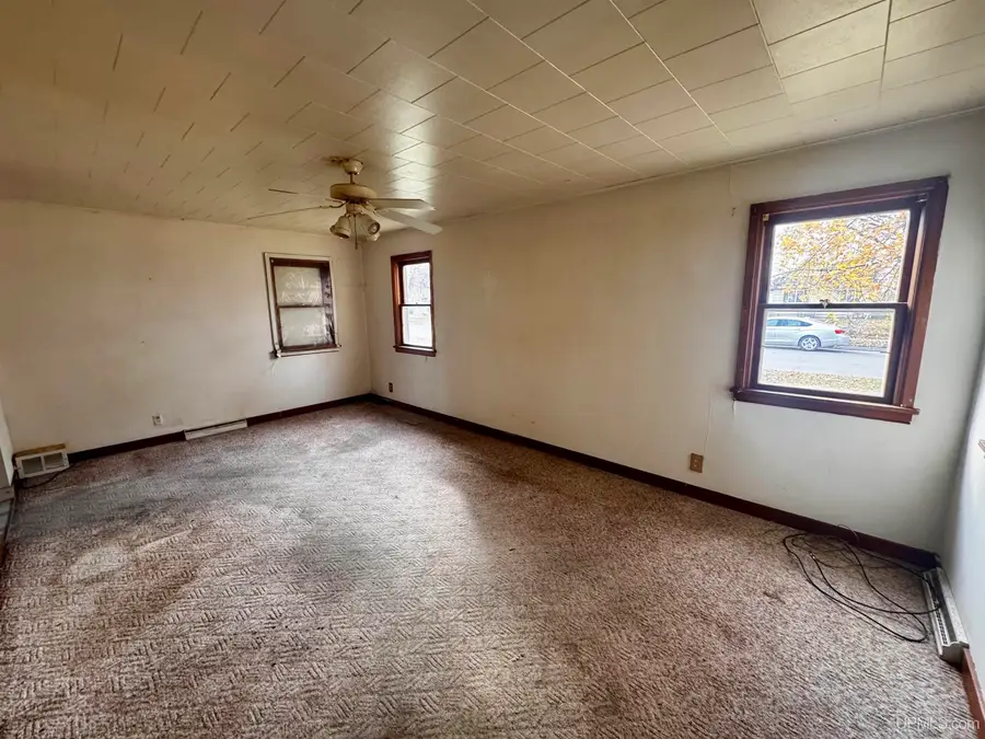 1919 N 5th, Escanaba, MI 49829 - Image #3