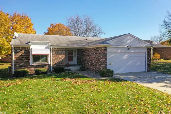 446 Sandehurst, Grand Blanc, MI 48439