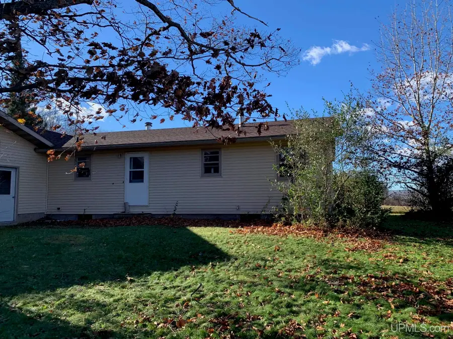 16120 Horoscope, Pelkie, MI  - Image #3