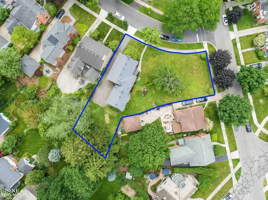 276 Lewiston, Grosse Pointe Farms, MI 48236 - Image #2