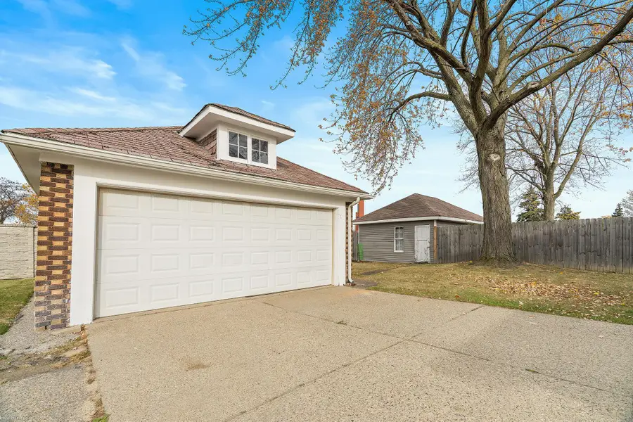 8051 Racine, Warren, MI 48093 - Image #3