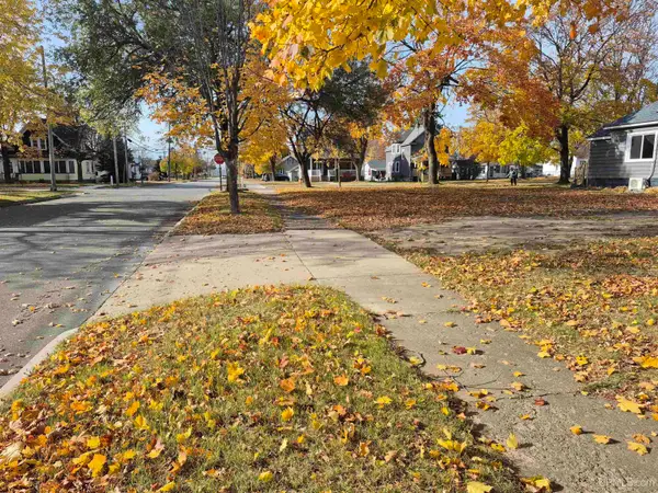 1002 Stephenson, Escanaba, MI 49829