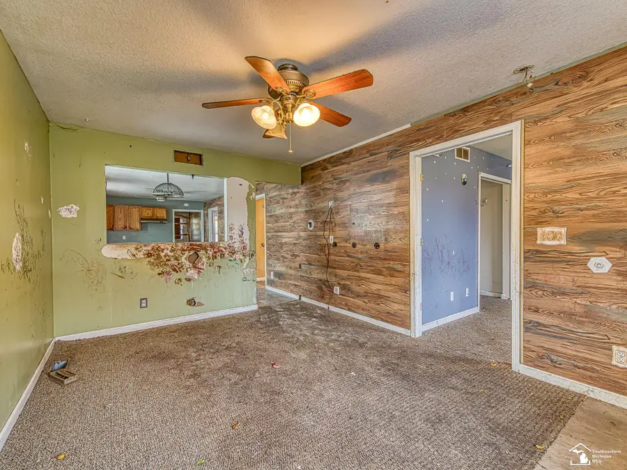 527 Railroad, Monroe, MI 48161 - #3