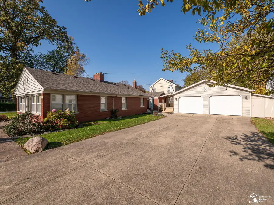 3211 Parkwood, Monroe, MI 48162 - Image #3