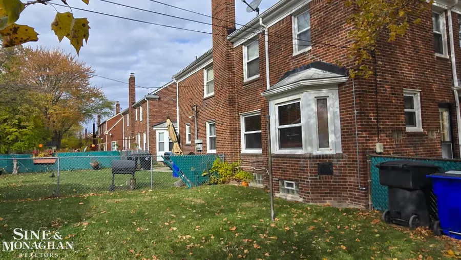 21820-28 Moross Rd, Detroit, MI 48236 - #3