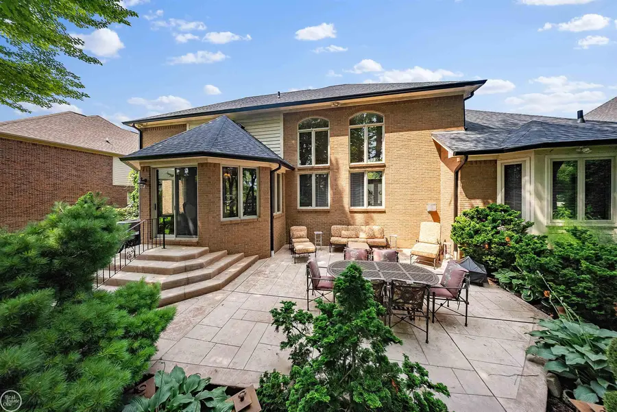 13046 Partridge Run, Shelby Charter Township, MI 48315 - Image #3