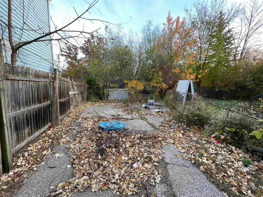 1208 S Michigan, Saginaw, MI 48602 - Image #2