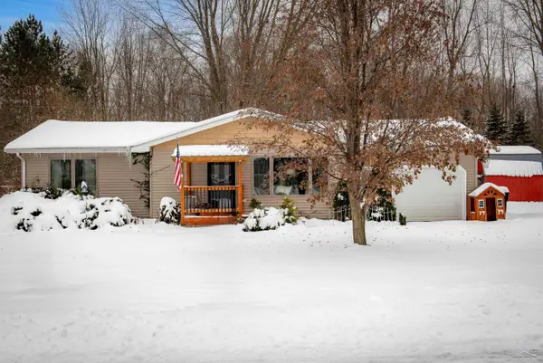 1037 W Marsh, Sanford, MI 48657