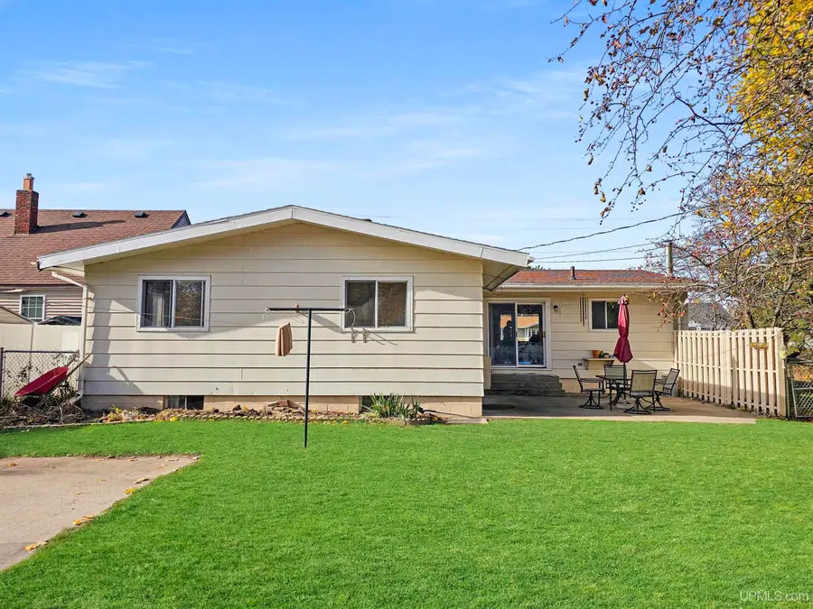 1115 S Lincoln, Escanaba, MI 49829 - Image #2