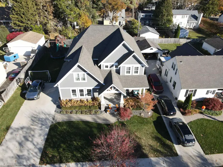 628 N Gainsborough, Royal Oak, MI 48237 - Image #2