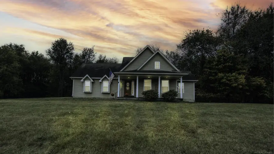 3955 Hogback, Fowlerville, MI 48836 - Image #2