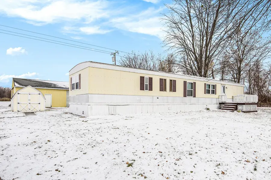 7111 E Deckerville, Deford, MI 48729 - Image #2