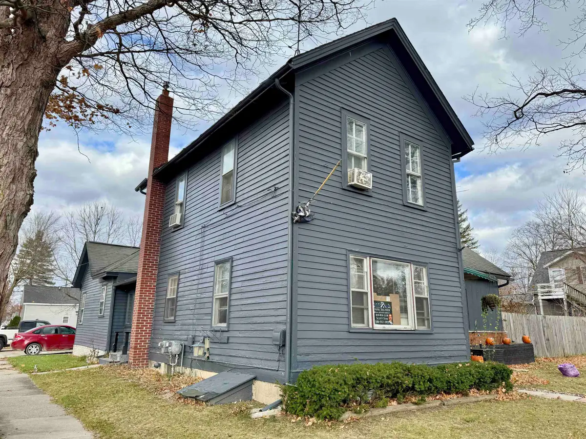 1138 W Oregon, Lapeer, MI 48446 - #1