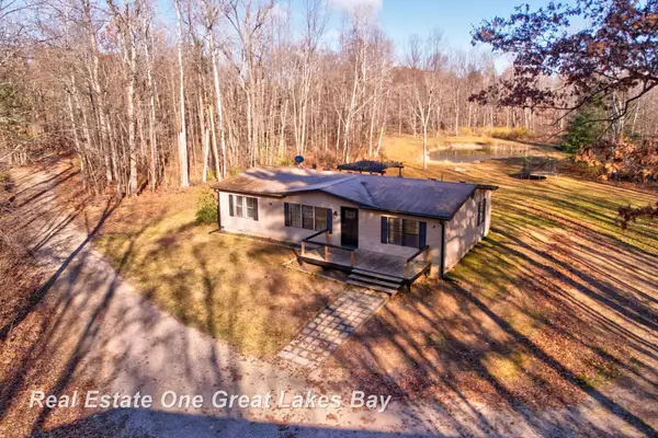 7454 N Jefferson, Rhodes, MI 48652