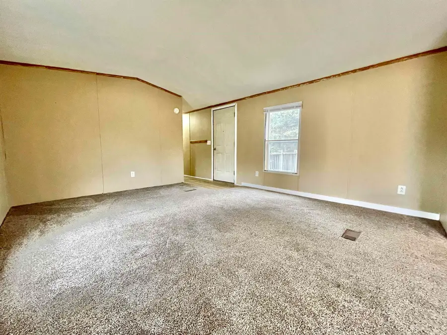 8467 P.5, Gladstone, MI 49837 - Image #3