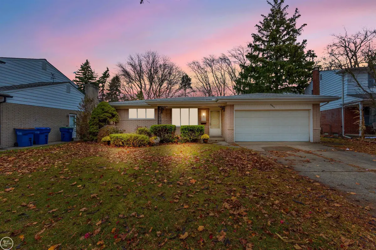 26032 Falmouth, Warren, MI 48089 - Image #1