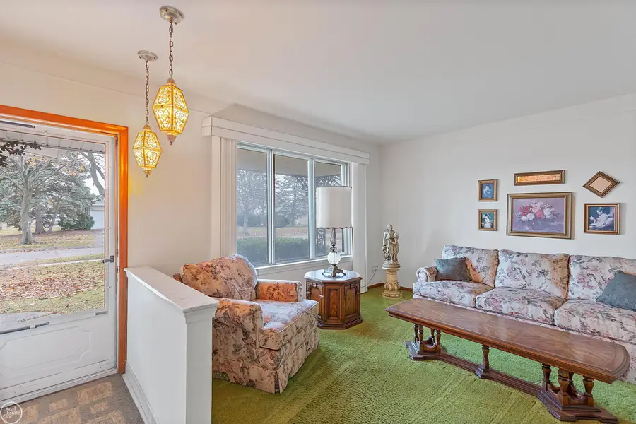 26032 Falmouth, Warren, MI 48089 - Image #3