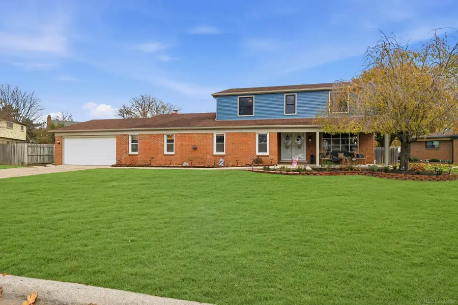 16933 Heather Lane, Clinton Township, MI 48038 - #3