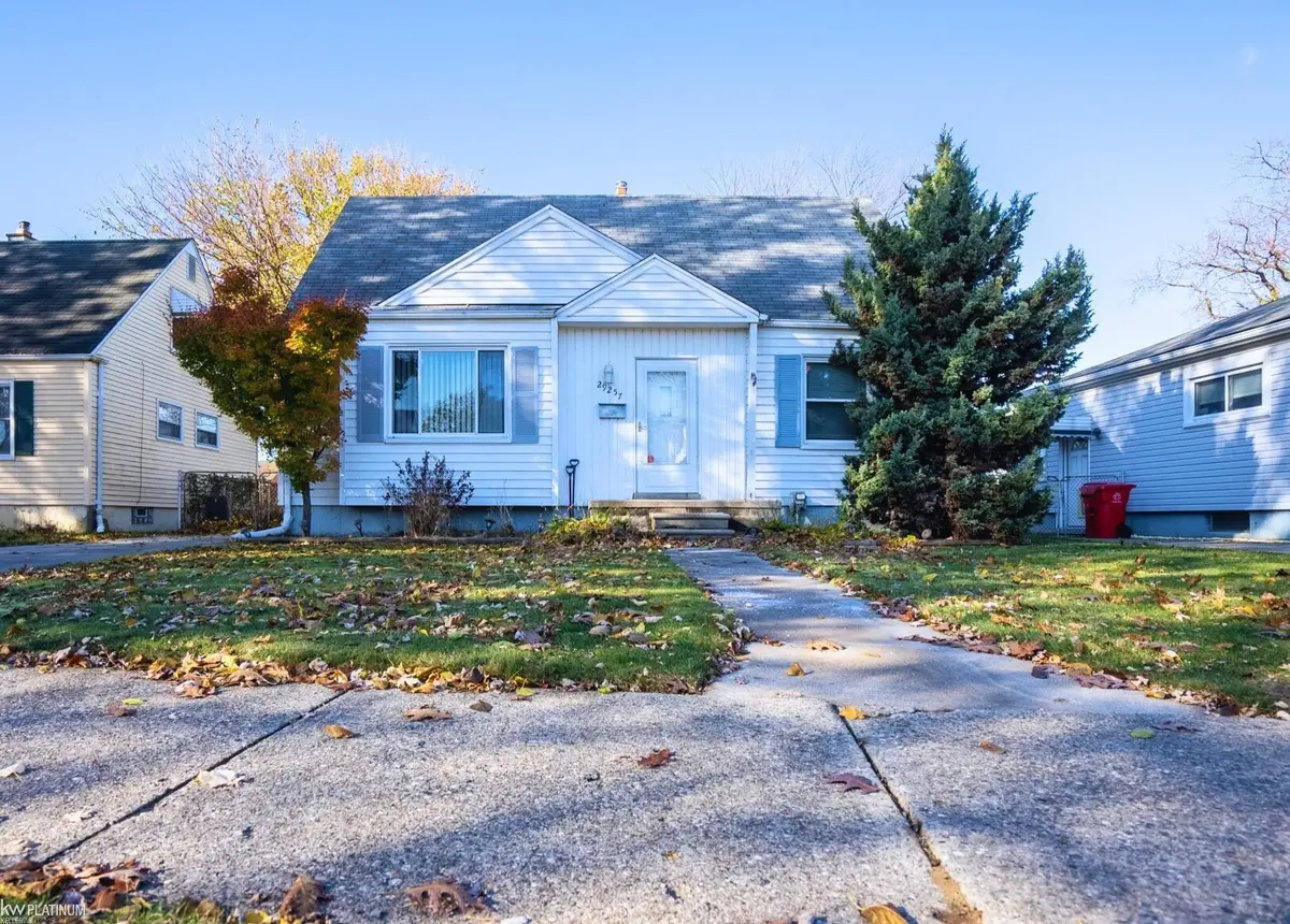 29257 Commonwealth, Roseville, MI 48066 - #1