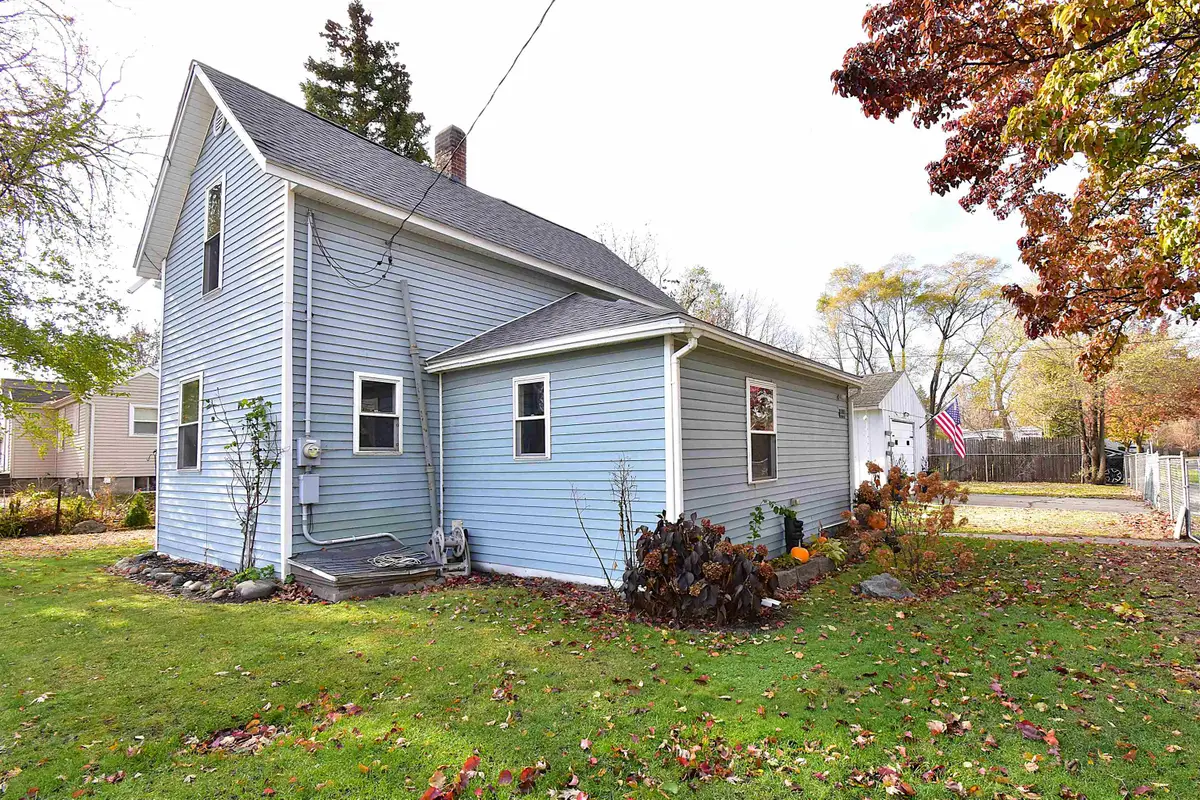 210 Villaire, Essexville, MI 48732 - Image #1