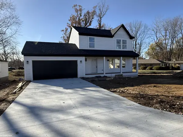 1108 Tecumseh, Waterford, MI 48327