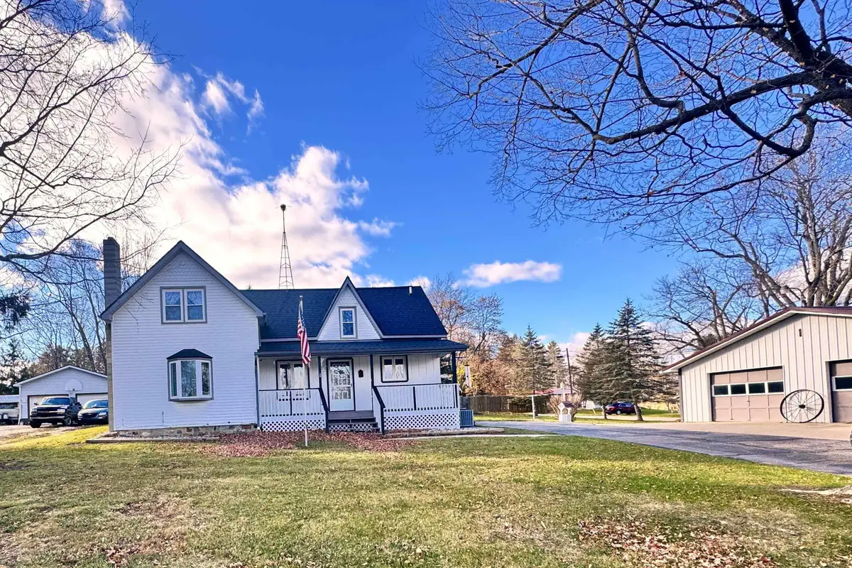 2189 Mitchell Lake, Attica, MI 48412 - #1