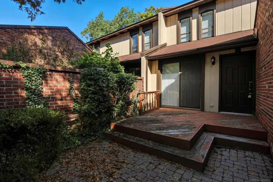 1105 Kirts #C, Troy, MI 48084 - Image #3