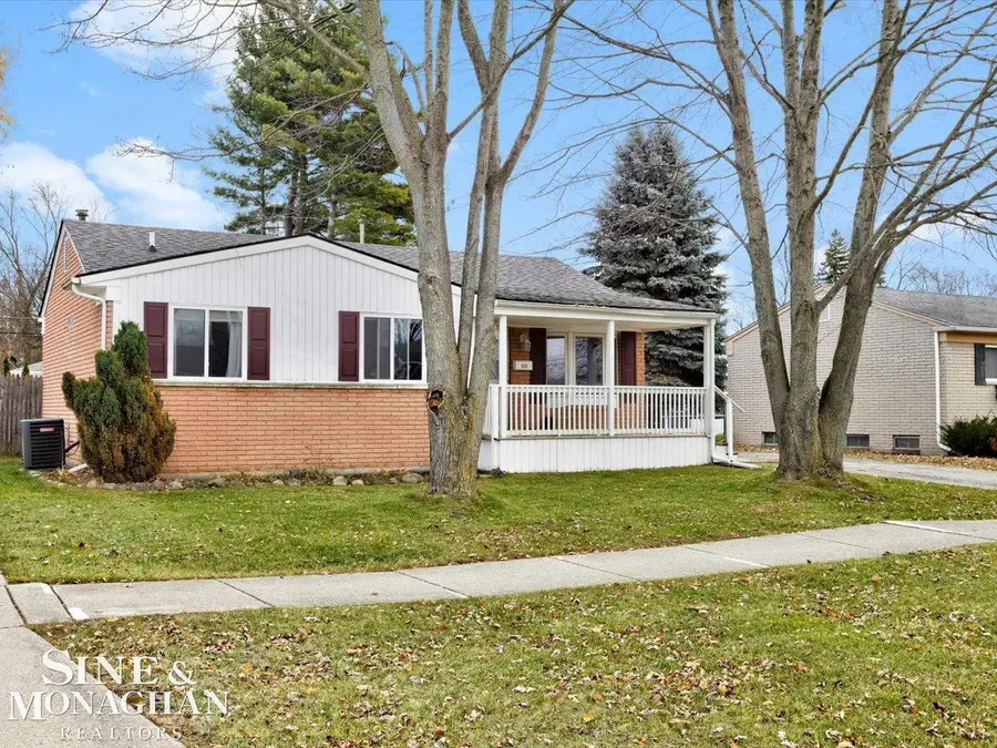 929 Georgia, Marysville, MI 48040 - Image #2