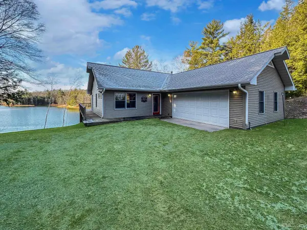 5969 W Straits Lake, Wetmore, MI 49895
