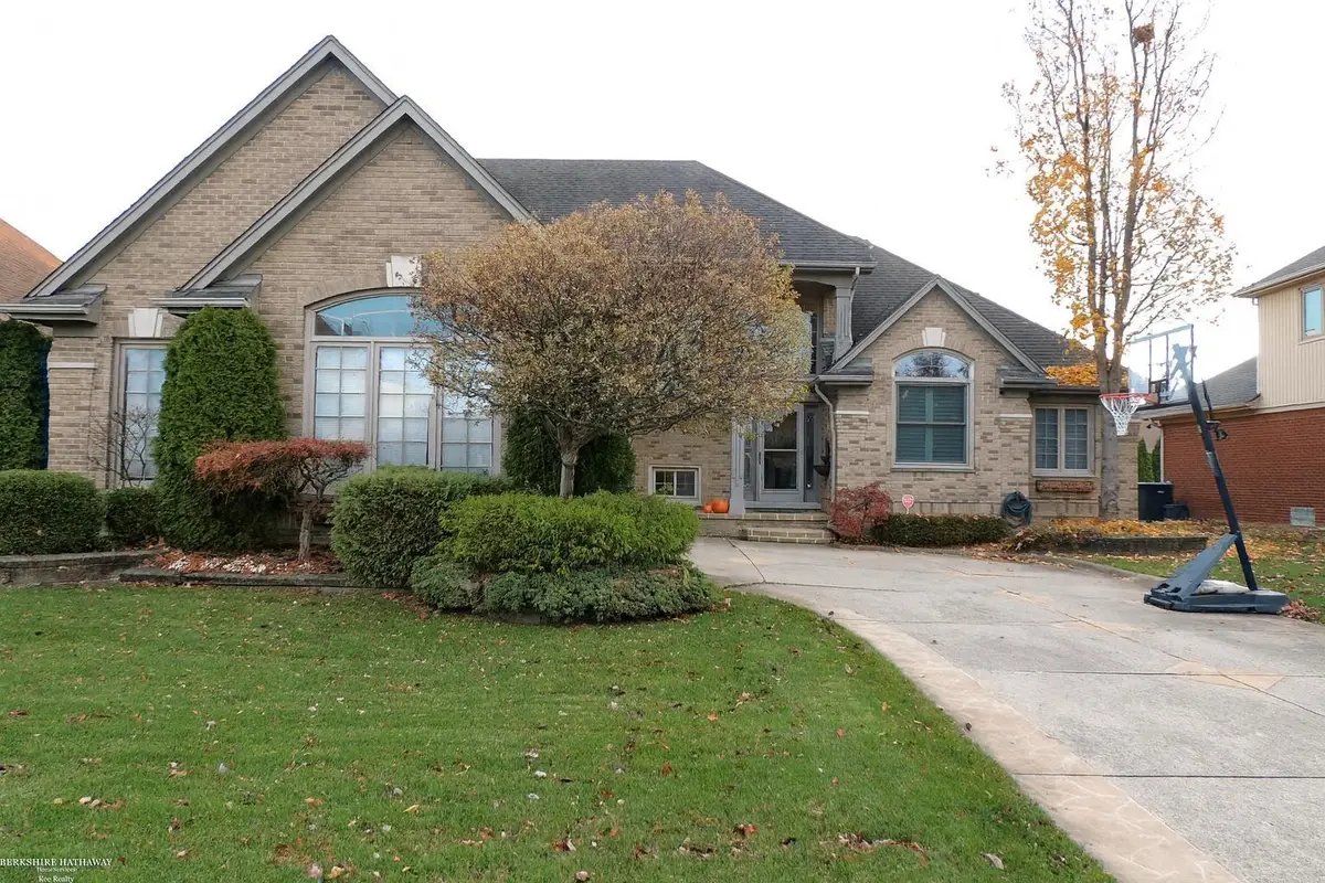 16200 Thames, Macomb, MI 48042 - #1