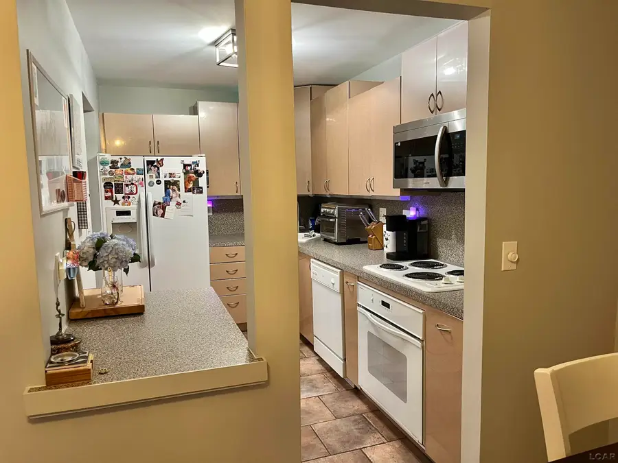 30515 W 14 Mile, Farmington, MI 48334 - Image #3