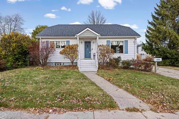 22915 E 13 Mile Mile, Saint Clair Shores, MI 48082