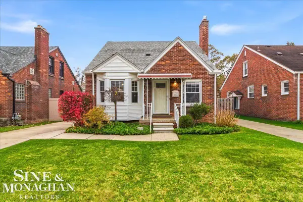 2025 Anita, Grosse Pointe Woods, MI 48236