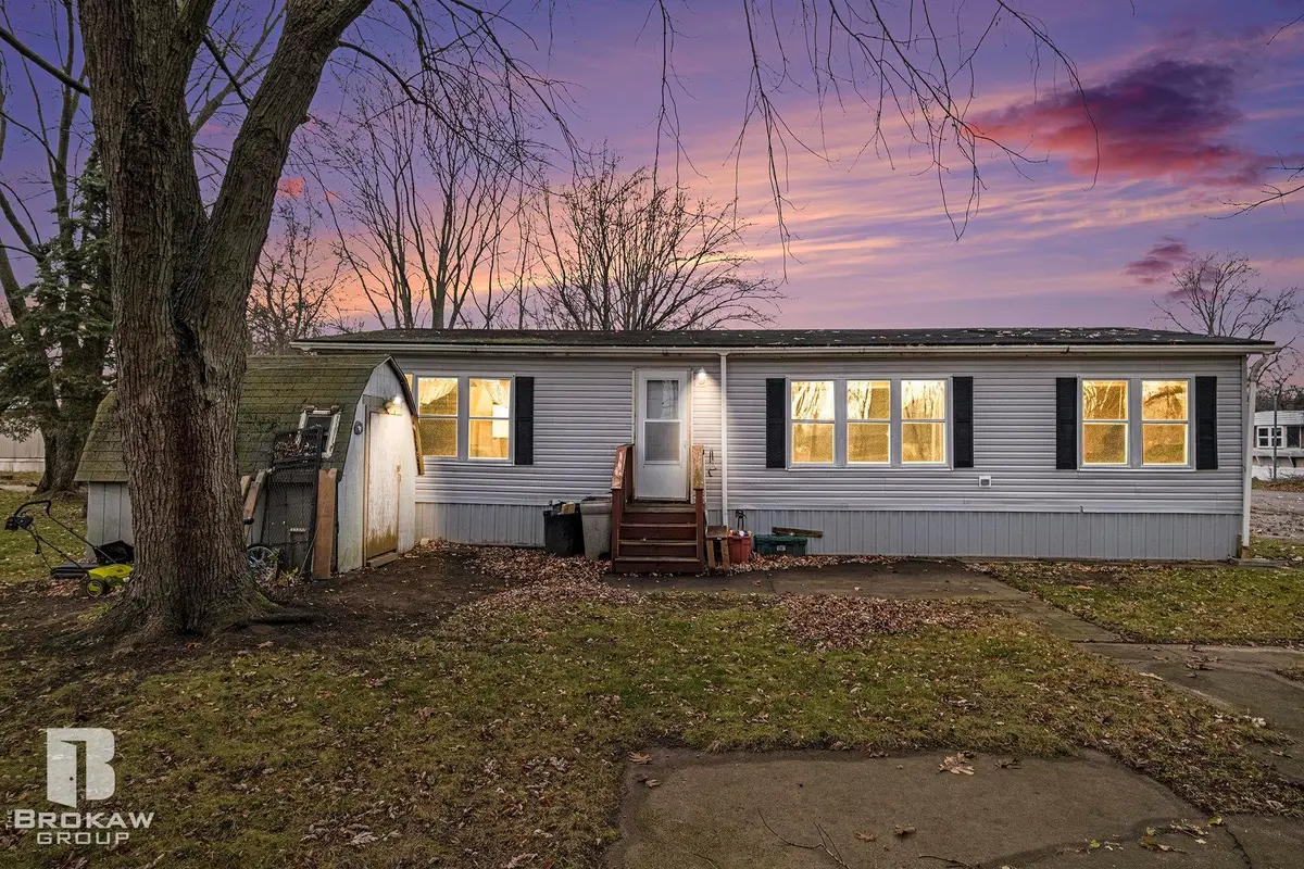 7267 109th, Flushing, MI 48433 - #1