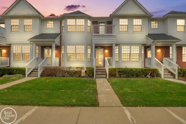 29212 Philadelphia, Chesterfield, MI 48051