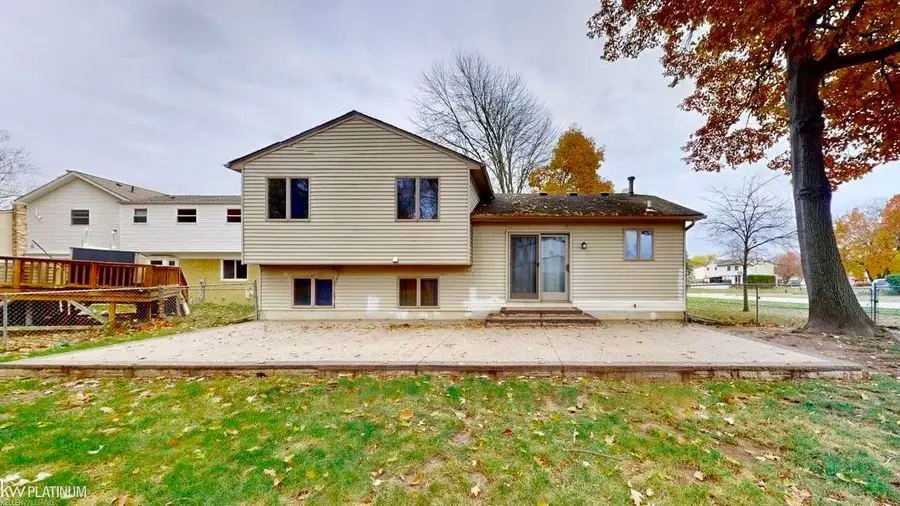 51901 D W Seaton, Chesterfield Township, MI 48047 - Image #3