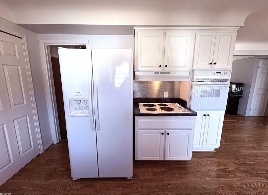 6757 Dorf, Shelby Charter Township, MI 48317 - Image #3