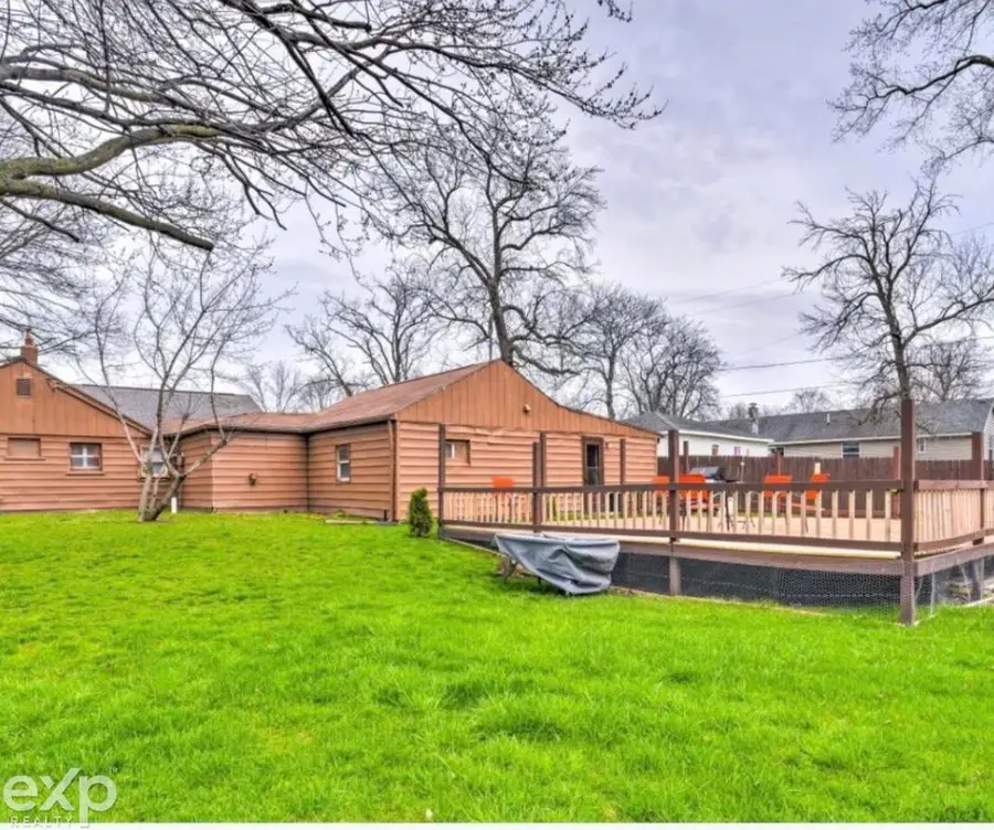 704 Bay, Bay City, MI 48706 - Image #2