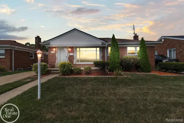 25585 Ronald, Roseville, MI 48066