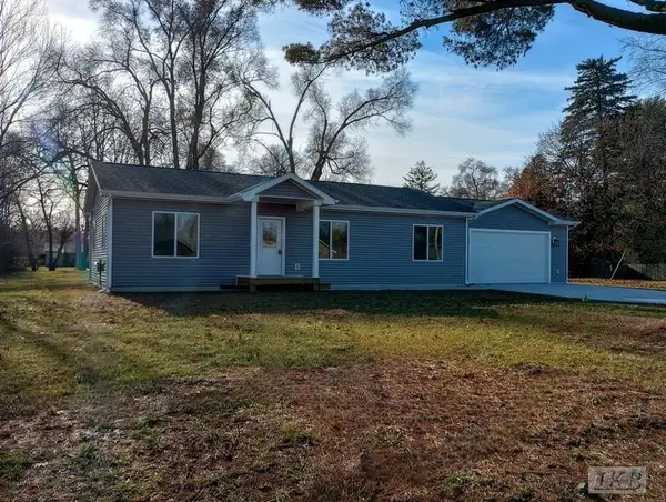 805 W Deer, Gladwin, MI 48624