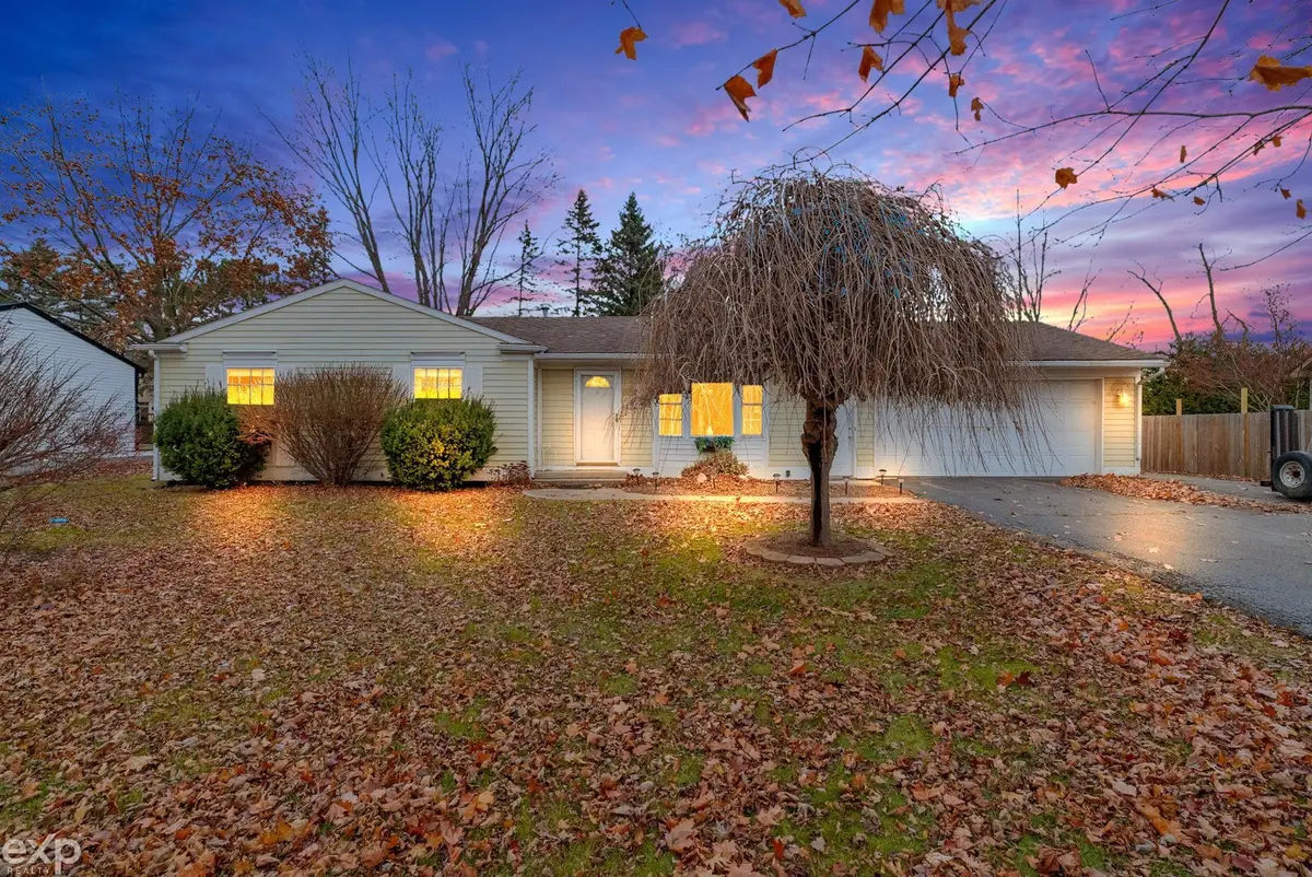 8989 22 Mile, Utica, MI 48317 - #1