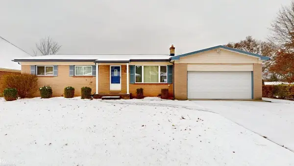 38024 N Bonkay, Clinton Township, MI 48036
