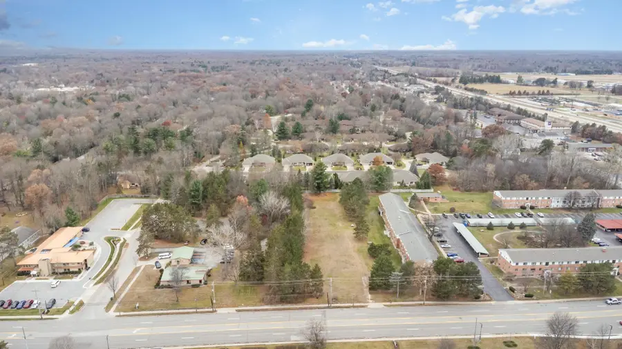 6103 Eastman, Midland, MI 48640 - Image #2