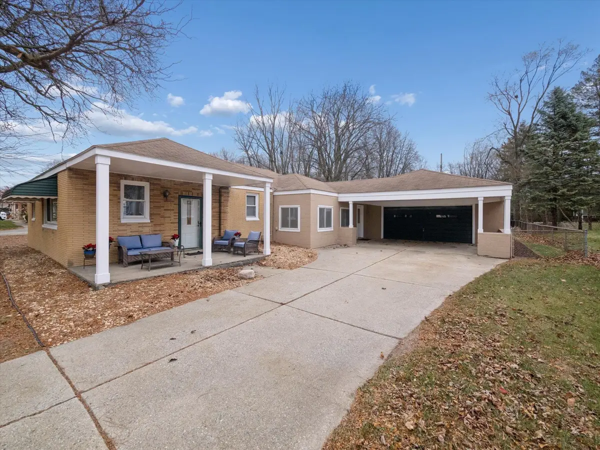 53060 Wolf, Utica, MI 48316 - Image #1