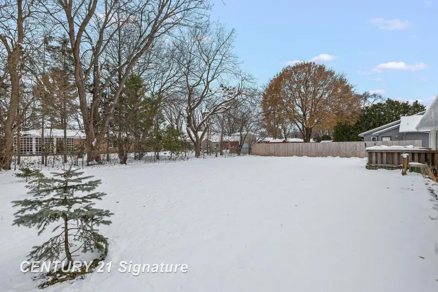 1430 Dover, Saginaw, MI 48638 - Image #3