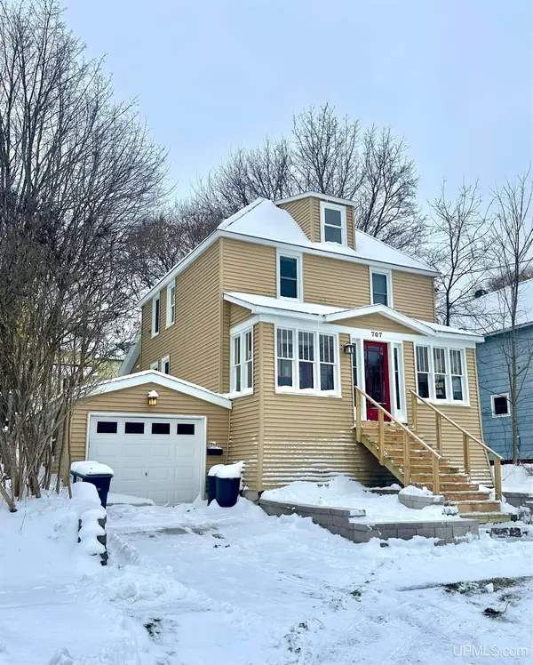 707 W Douglass, Houghton, MI 49931