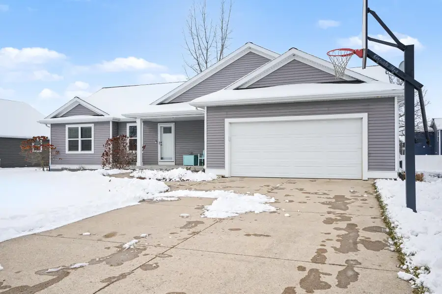8535 Summer Ridge, Freeland, MI 48623 - Image #2